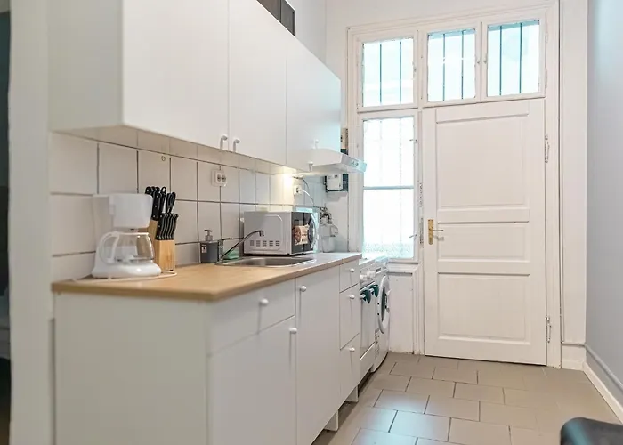 Quick Stroll To Westbahnhof Simple 2br Flat *