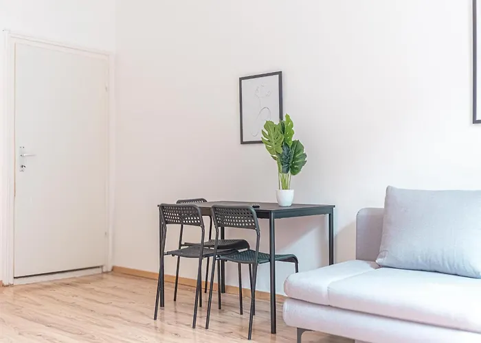 Quick Stroll To Westbahnhof Simple 2br Flat * ウィーン